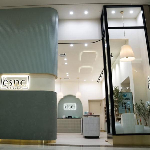 Fresh off completing our Highpoint project, with no rest, we went straight into bringing the ESNC Perfumery at Westfield Fountain Gate to life.

There’s something truly special about seeing a vision take shape — this space reflects refined simplicity, where every curve, texture, and detail was thoughtfully designed to create a calm and elevated retail experience.

And to think this entire project was completed in just six weeks truly a tremendous effort that speaks volumes about the dedication and skill behind it.

Projects like this are a reminder that true craftsmanship lies in collaboration. A big thank you to the Feature Point Constructions team your precision, commitment, and pride in your work show in every corner of this build.

Back-to-back projects like these are a testament to our team’s momentum, passion, and drive to deliver excellence without compromise.

#FeaturePointConstructions #ESNCPerfumery #WestfieldFountainGate #Highpoint #DesignExcellence #Craftsmanship #RetailDesign #InteriorFitout #AttentionToDetail #Teamwork #qualitywithoutcompromisos